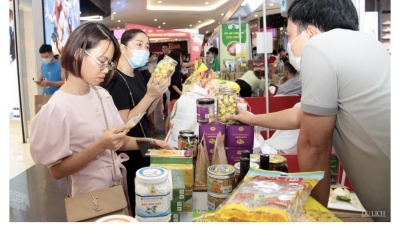 Trà hoa vàng Vũ Gia gây sốt tại AEON Mall Hà Đông